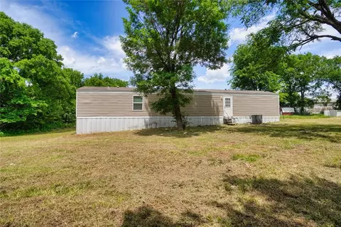 Other - 801 E Oak St, Maud, OK 74854 photo 2 of 18