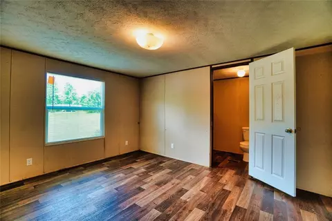 Bedroom - 801 E Oak St, Maud, OK 74854 photo 1 of 7