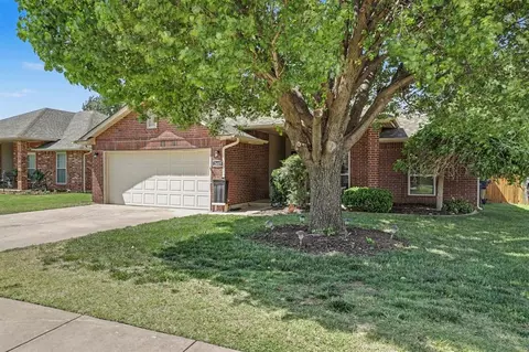 2617 NW 160th St, Edmond, OK 73013
