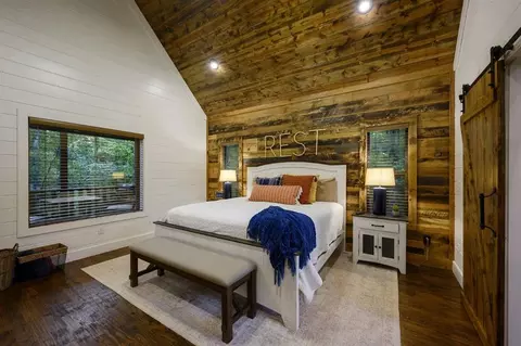 Bedroom - 150 W Eagle Mountain Trl, Broken Bow, OK 74728 photo 1 of 5