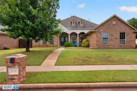 16313 Petaluma Pl, Edmond, OK 73013