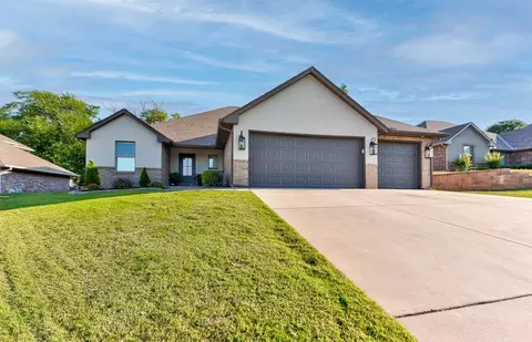 4117 Carmina Dr, Edmond, OK 73034