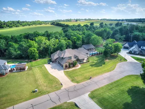 8432 SW 110th Ct, Oklahoma City, OK 73173