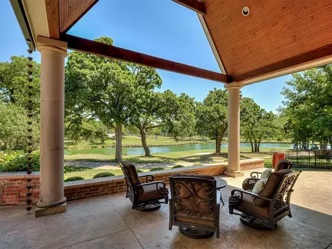716 Legacy Dr, Edmond, OK 73025