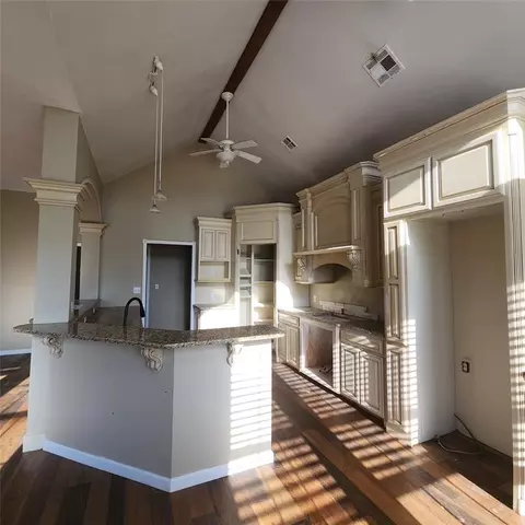 Kitchen - 332714 E 1070 Rd, Mcloud, OK 74851 photo 4 of 5