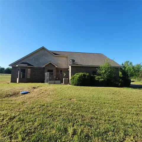 Exterior - 332714 E 1070 Rd, Mcloud, OK 74851 photo 7 of 15