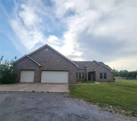 Exterior - 332714 E 1070 Rd, Mcloud, OK 74851 photo 1 of 15