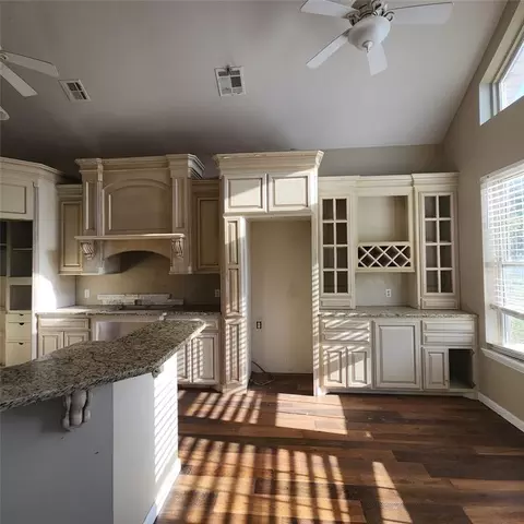 Kitchen - 332714 E 1070 Rd, Mcloud, OK 74851 photo 2 of 5