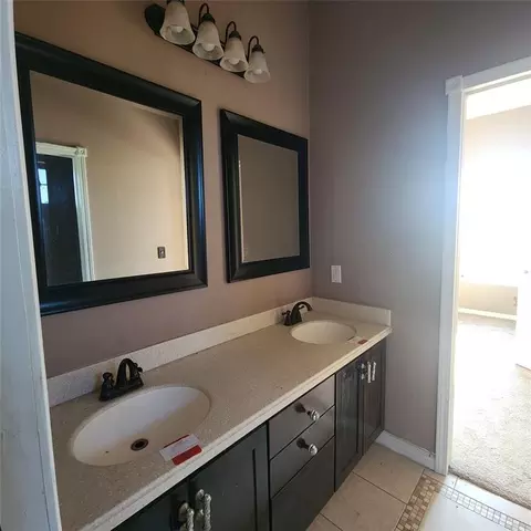 Bath - 332714 E 1070 Rd, Mcloud, OK 74851 photo 3 of 5