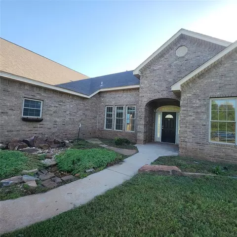 Exterior - 332714 E 1070 Rd, Mcloud, OK 74851 photo 3 of 15