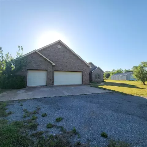 Exterior - 332714 E 1070 Rd, Mcloud, OK 74851 photo 6 of 15