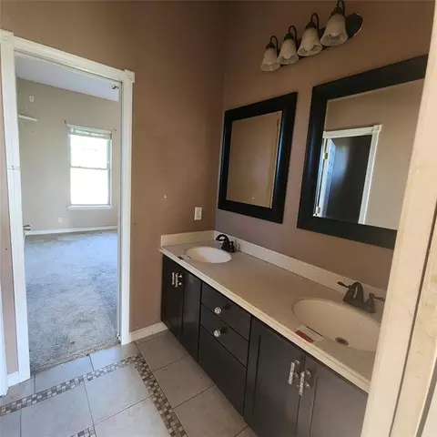 Bath - 332714 E 1070 Rd, Mcloud, OK 74851 photo 5 of 5
