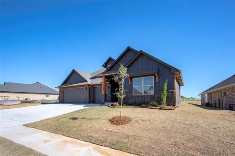 10349 SW 49th St, Mustang, OK 73064
