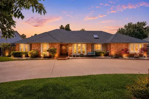 808 Glenridge Dr, Edmond, OK 73013