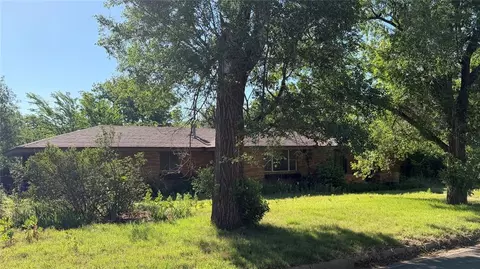 410 N Bryan St, Weatherford, OK 73096