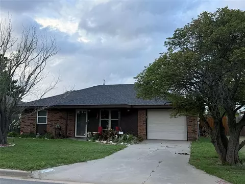 2109 Seth Ave, Weatherford, OK 73096