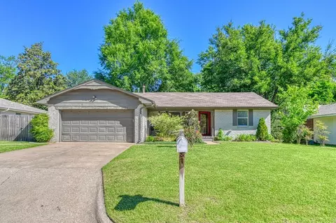 1307 Magnolia St, Norman, OK 73072