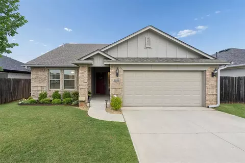 2929 Blue Fish Rd, Norman, OK 73069