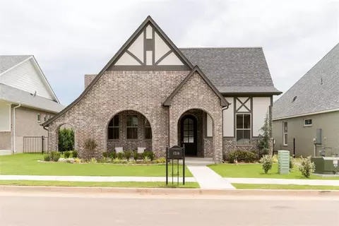 1716 Paseo Pl, Edmond, OK 73034