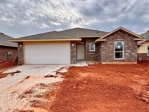1808 Pin Cherry Ln, Moore, OK 73160