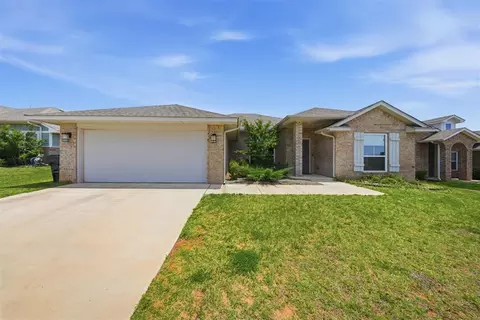 2115 Arcady Ave, Norman, OK 73026