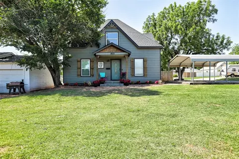 1823 W Mansur, Guthrie, OK 73044