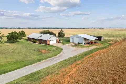 503 Moffat Rd NE, Piedmont, OK 73078