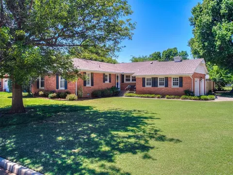 4613 N Virginia Ave, Oklahoma City, OK 73118
