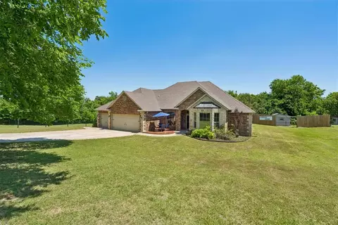 1840 Sheila Dr, Guthrie, OK 73044