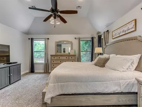 Bedroom - 501 Arrowhead Dr, Tuttle, OK 73089 photo 2 of 9