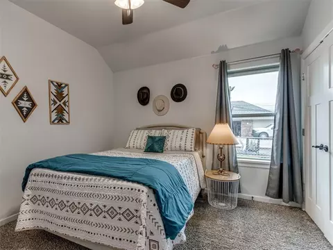 Bedroom - 501 Arrowhead Dr, Tuttle, OK 73089 photo 8 of 9