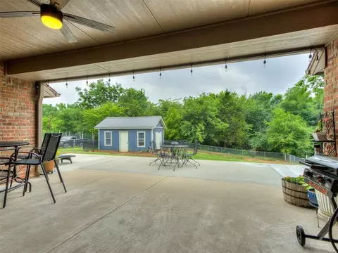 Exterior - 501 Arrowhead Dr, Tuttle, OK 73089 photo 4 of 8