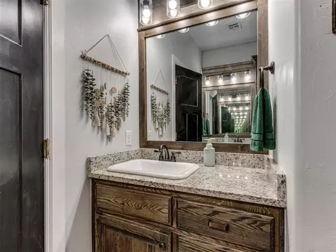 Bath - 501 Arrowhead Dr, Tuttle, OK 73089 photo 7 of 7