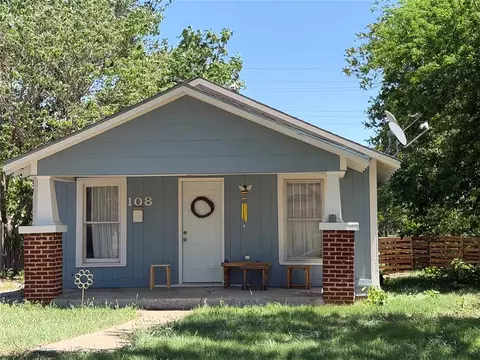 108 N Hitchcock St, Hobart, OK 73651