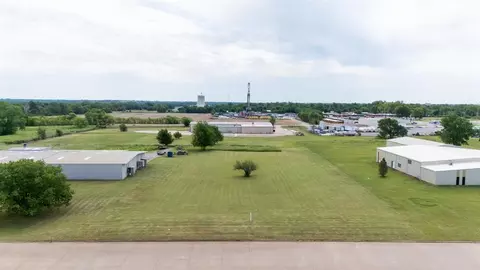 N 18th Street, Chickasha, OK 73018