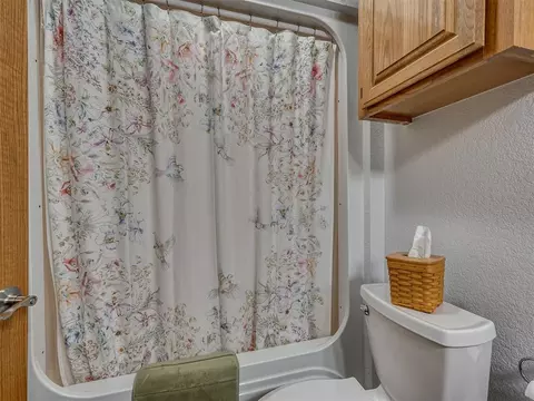 Bath - 43447 Cobblestone Way, Tecumseh, OK 74873 photo 5 of 5