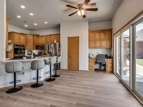 Kitchen - 43447 Cobblestone Way, Tecumseh, OK 74873 photo 5 of 5