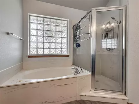 Bath - 43447 Cobblestone Way, Tecumseh, OK 74873 photo 3 of 5