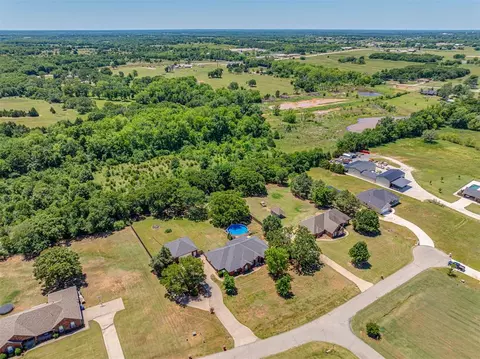 View/Area - 43447 Cobblestone Way, Tecumseh, OK 74873 photo 5 of 7