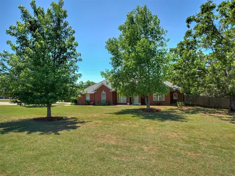 Exterior - 43447 Cobblestone Way, Tecumseh, OK 74873 photo 4 of 11