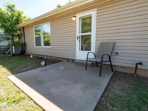 Exterior - 1317 Briar Patch Way, Norman, OK 73071 photo 5 of 7