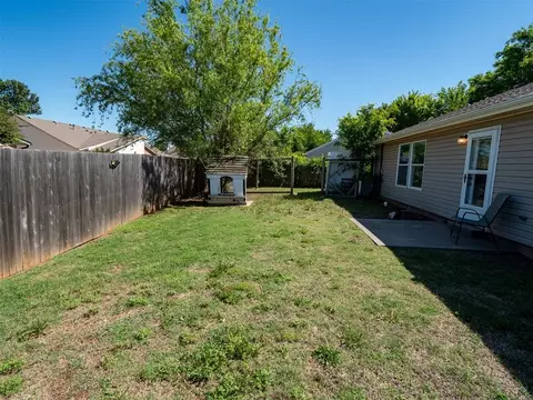 Exterior - 1317 Briar Patch Way, Norman, OK 73071 photo 6 of 7