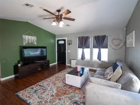 Living - 1317 Briar Patch Way, Norman, OK 73071 photo 2 of 3