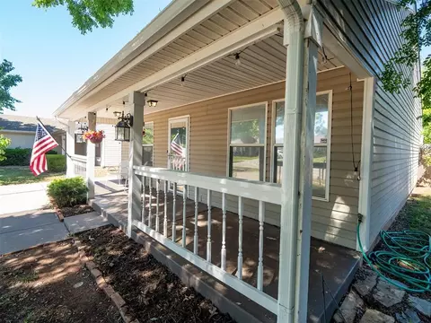 Exterior - 1317 Briar Patch Way, Norman, OK 73071 photo 3 of 7