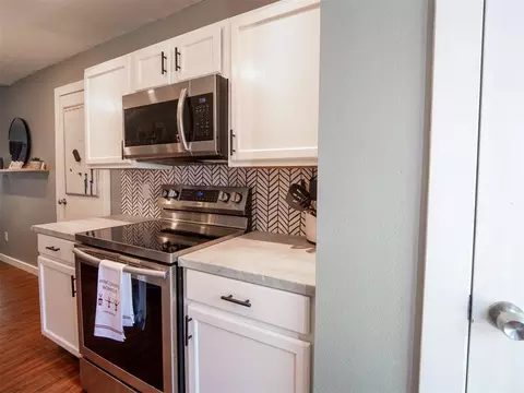 Kitchen - 1317 Briar Patch Way, Norman, OK 73071 photo 5 of 5