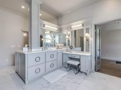 Bath - 112 Mcsha Pl, Norman, OK 73072 photo 3 of 5