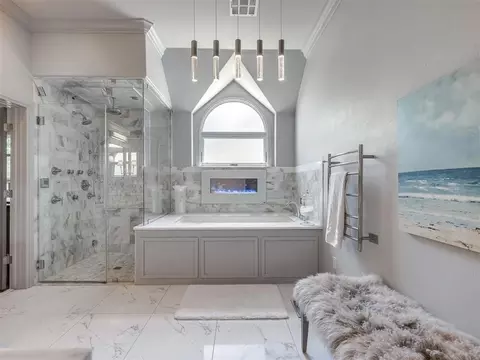 Bath - 112 Mcsha Pl, Norman, OK 73072 photo 2 of 5