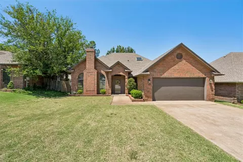 1809 Courtney Ln, Edmond, OK 73013