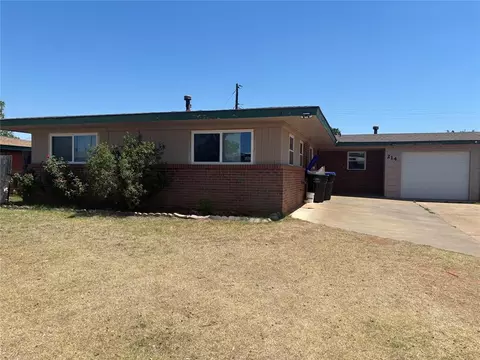214 Iroquois Trl, Foss, OK 73647