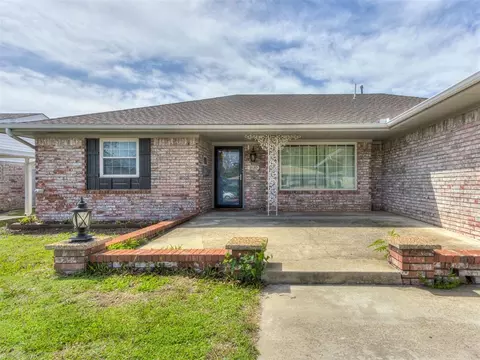 1610 SW 70th St, Oklahoma City, OK 73159